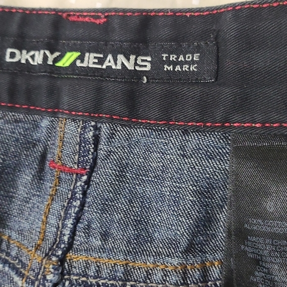 DKNY SZ6 BLUE JEAN SKIRT FADED BACK SLIT PENCIL SKIRT - Picture 4 of 6